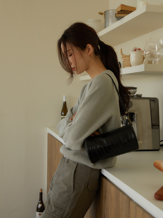 Butter round shoulder bag (버터 라운드 숄더 백) black