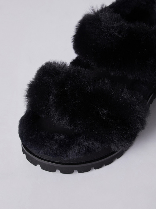 Fur sandal(black)_DG2AW22502BLK