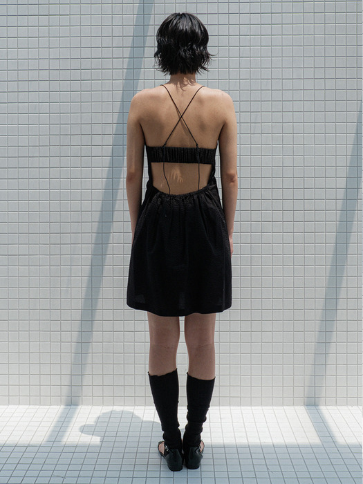 [PHILOCALY필로컬리]bubble backless dress (black) [W CONCEPT]