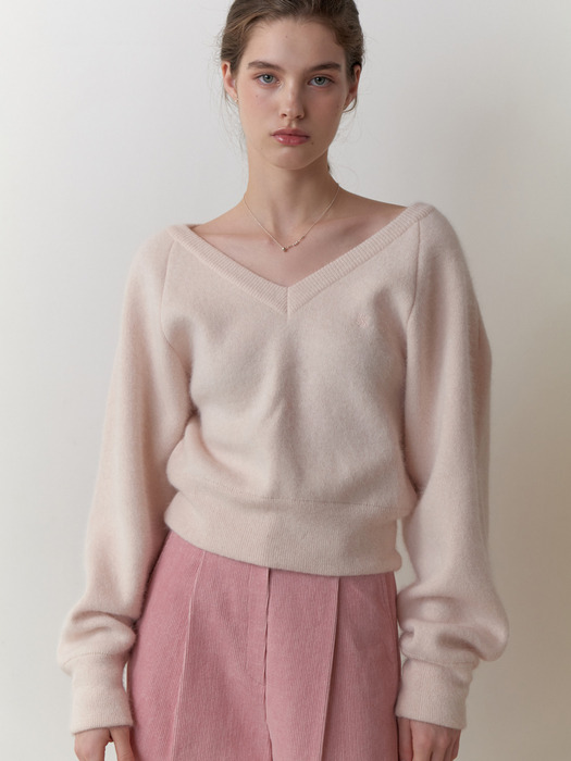 Angora logo v knit (baby pink)