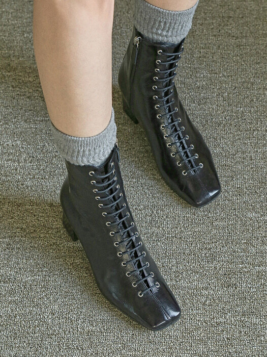 1653 Neele Race up Ankle Boots_Black