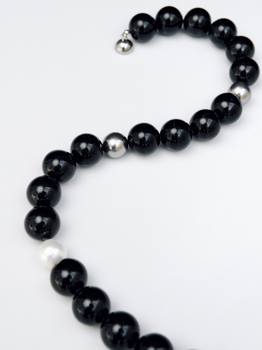 Black ball necklace