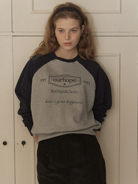 Heritage Logo Raglan Sweatshirt - Navy