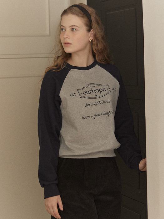 Heritage Logo Raglan Sweatshirt - Navy