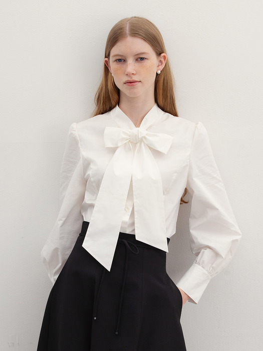 JODIE Ribbon tie cotton blouse (Light blue/Ivory)