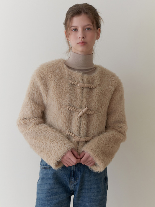 Floofy fur jacket (beige)