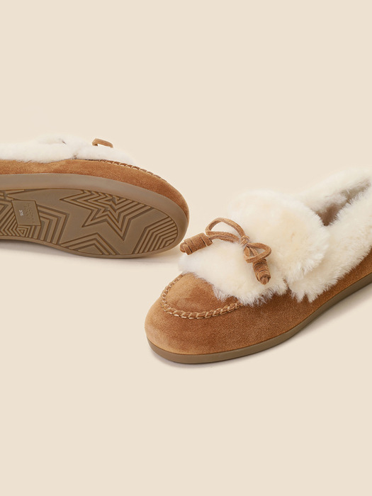 Fur ribbon loafer(beige)_DG1DW24701BEE