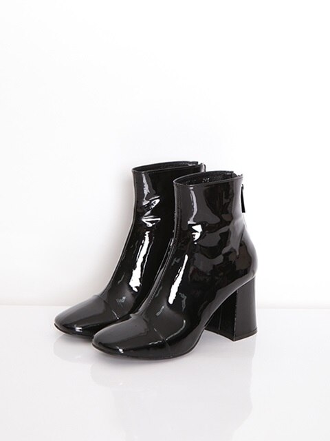 PATENT ANKLE BOOTS - BLACK