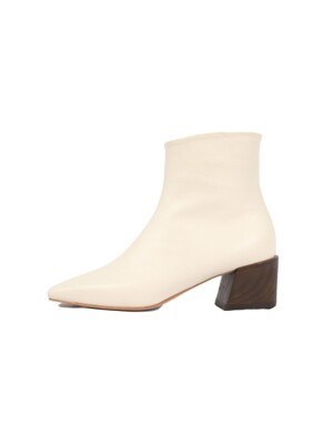 modern wood heels ankle boots ( cream )