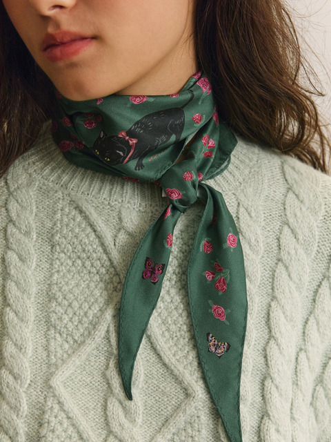 삭스어필 NAT silk diamond scarf rose black cat