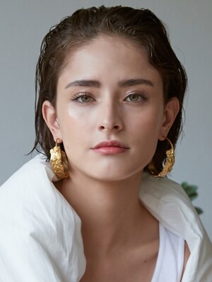 Coral Metal Earring_gold