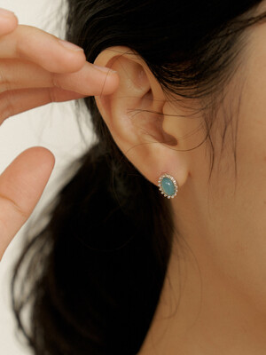 Bloom earring / silver / blue stone