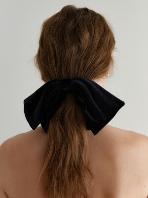 soft bell velvet ribbon pin