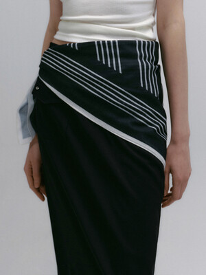 Angled Pattern Scarf (Black)