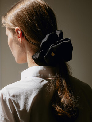 Silk Scrunchie Black (L)