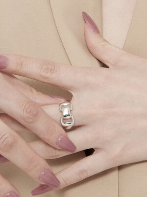 Square Link Bold Ring