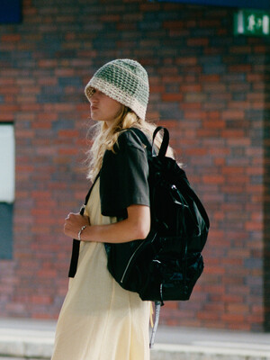 Irina Backpack in Black UB3SC019-10