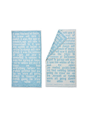 Letters [A tale of Two Cities] Bath towel (70x140cm)