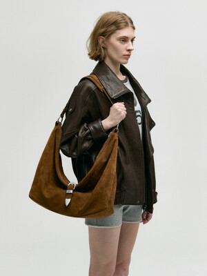 BELTED HOBO_chestnut nubuck