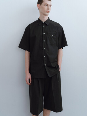 stitch pocket half shirts (black)