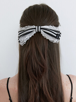 lace stripe ribbon pin