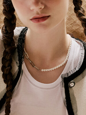 Chain Half Pearl Necklace_VH24NNNE171M