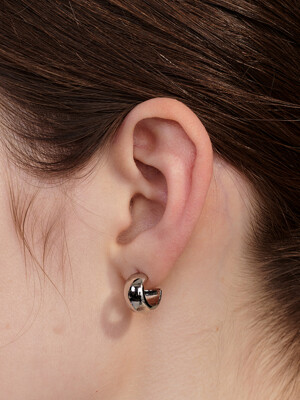 glossy metal hoop earring