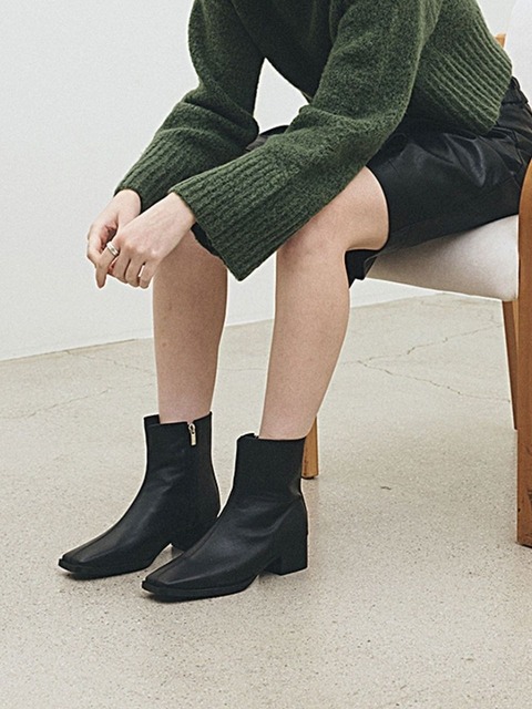 모이지 [리퍼브]EO2512B Square Ankle Boot
