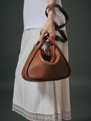 dilly bag_caramel cafe