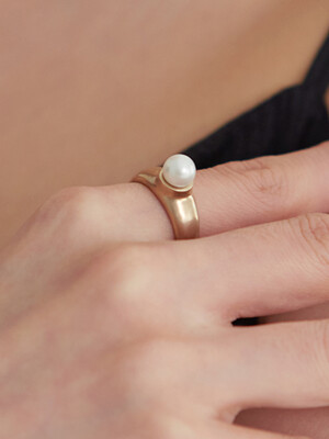 Classic pearl ring(gold)