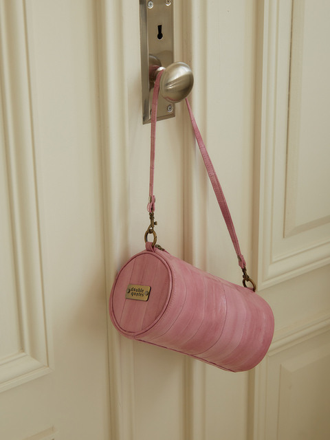 숄더백 - 더블쿼츠 (doublequotes) - Butter round shoulder bag (버터 라운드 숄더 백) pink