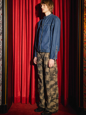 Camouflage cargo two-way pants