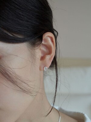 Oval Moonstone Earring