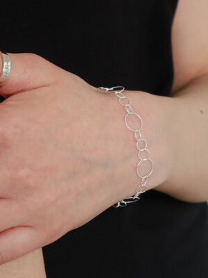silver round chain bracelet