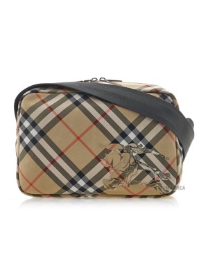 [버버리] FW24 남성 빈티지 체크 크로스백 8091320 ML ESSENTIAL CROSSBODY CEK A2021