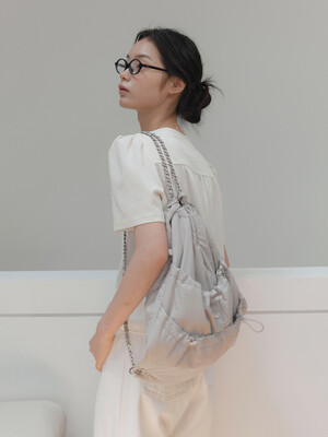 RIBBON CHAIN BACKPACK_GRAY