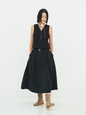 Daisy Prin Two Tuck Suede Skirt (Black)