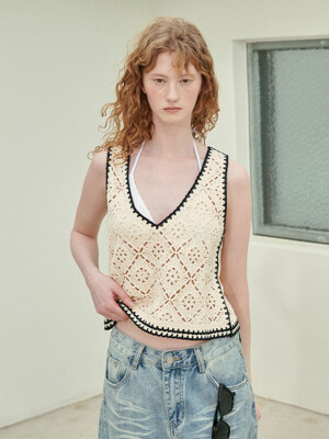 Crochet Knit Vest in Ivory VK4MV257-03
