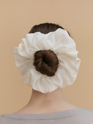 BAIE OUD Cosy scrunch_ivory