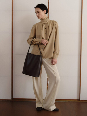 Large Mug shoulder bag Umber