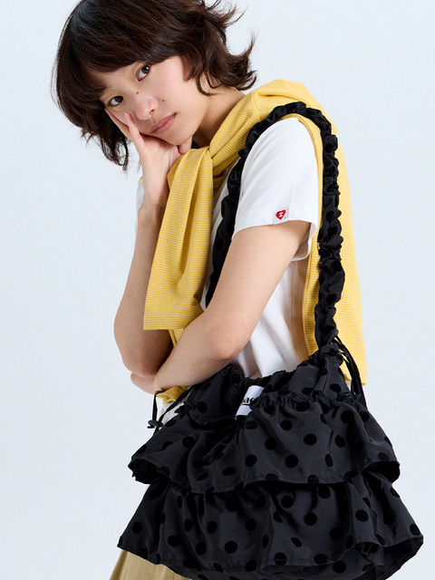 마크니 CANCAN FRILL SHOULDER CROSS BAG DOT BLACK