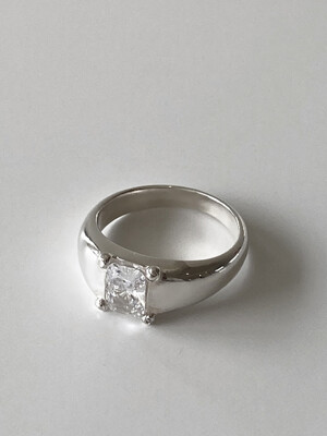 Classy White Ring 화이트 스톤 링