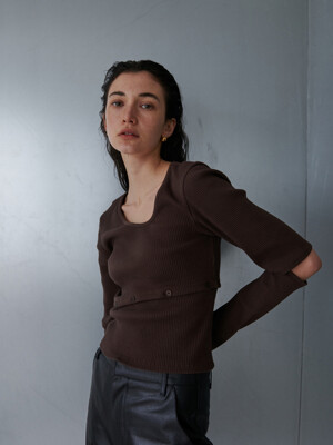Unbalanced button knit top - Brown