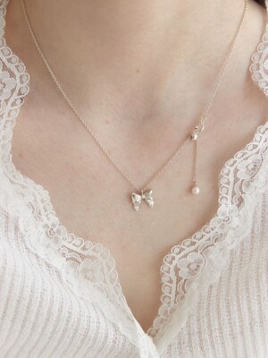 Ribbon pearl drop necklace