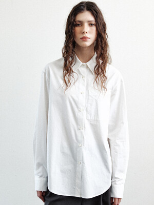 loose-fit cotton pocket shirt (white)