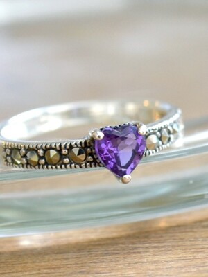 heart moon. amethyst