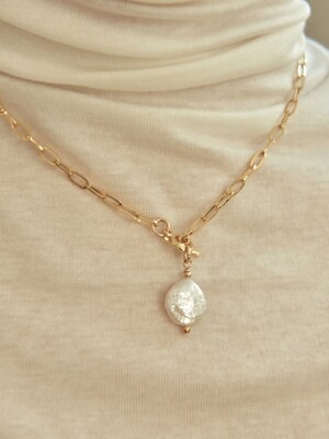 center pearl chain necklace-pearl