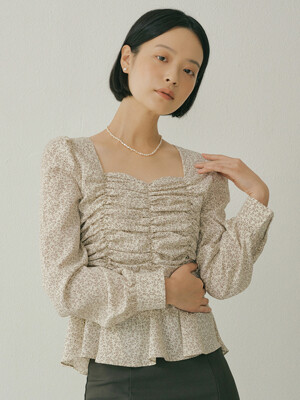 FAL HEART NECK PATTERN SHIRRING BLOUSE IVORY