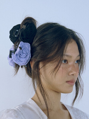 Blush Rose Clip_Black