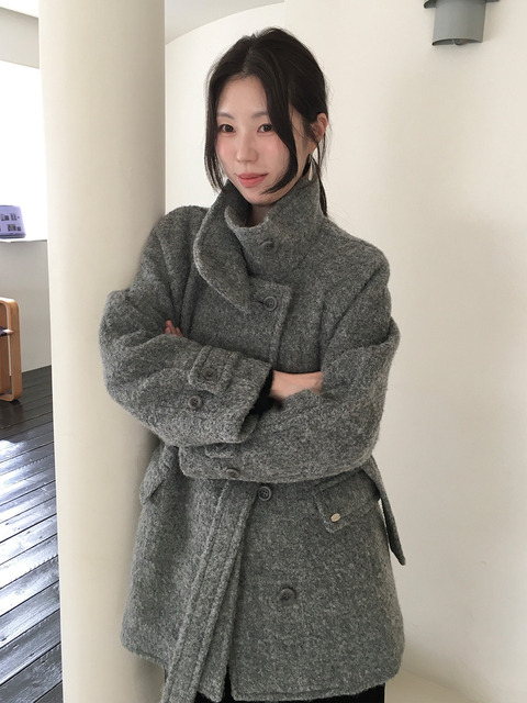 오스트카카 [곰송이 PICK] 부클 하이넥 하프 코트 멜란지그레이